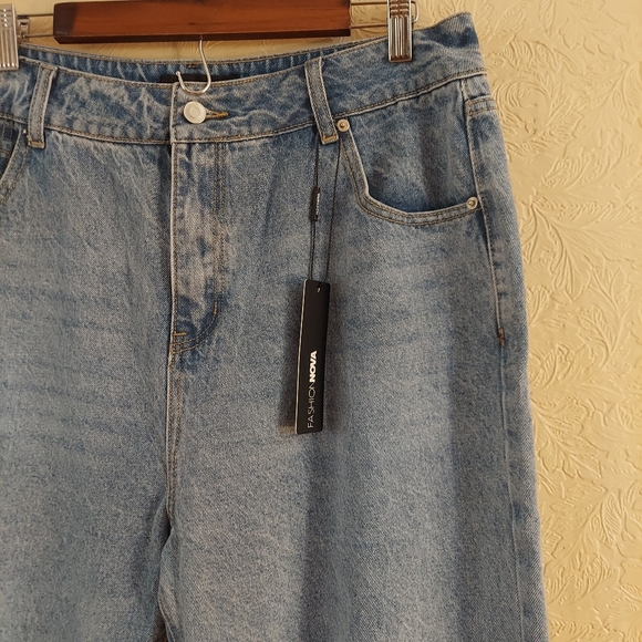 Fashion Nova Bend The Rules Slouch Fit Jeans Light Blue Wash NEW Sz 15 - Picture 3 of 10